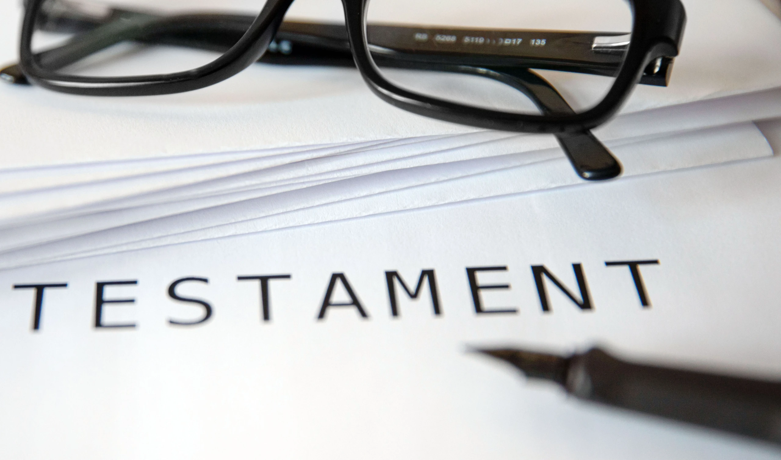 © Elke Mayr Blurred image background