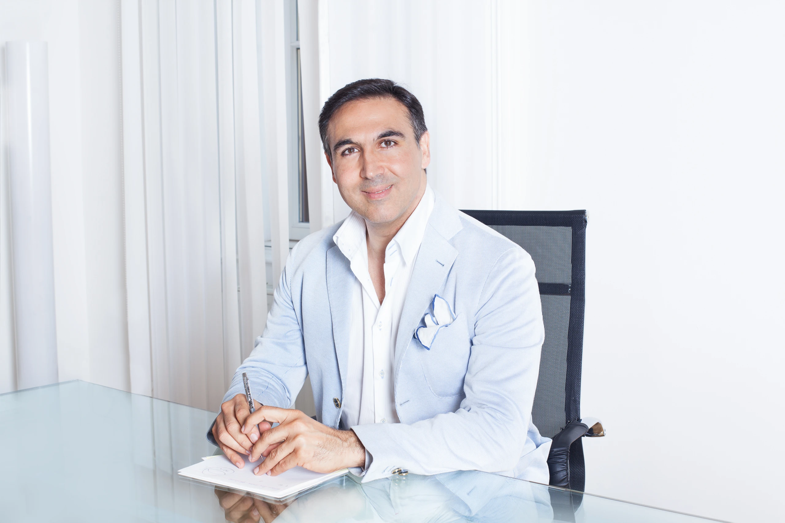 © Sigrid Mayer Blurred image background