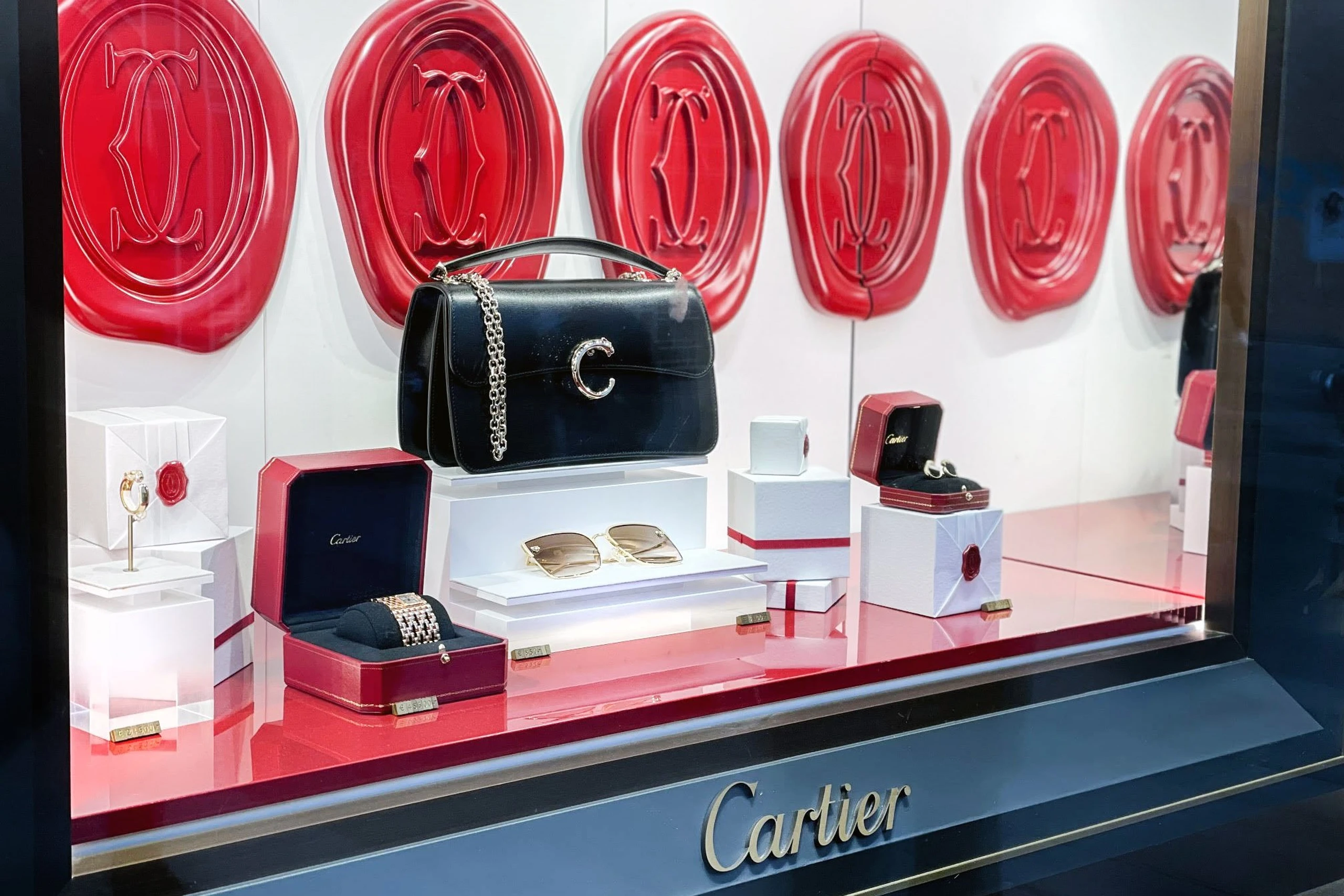 © Elke Mayr Blurred image background