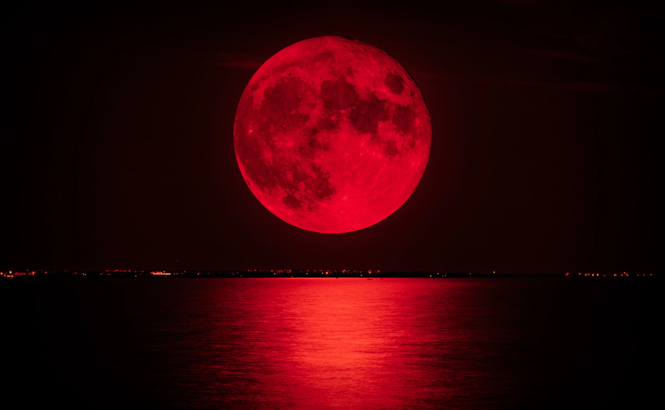 Blutmond: Unter diesen Umständen tritt eine totale Mondfinsternis ein