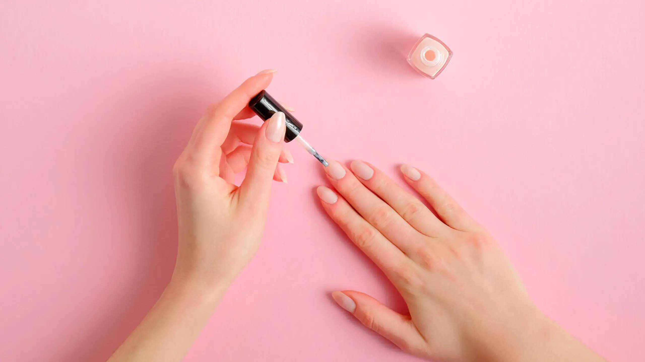 Gelnägel kaschieren