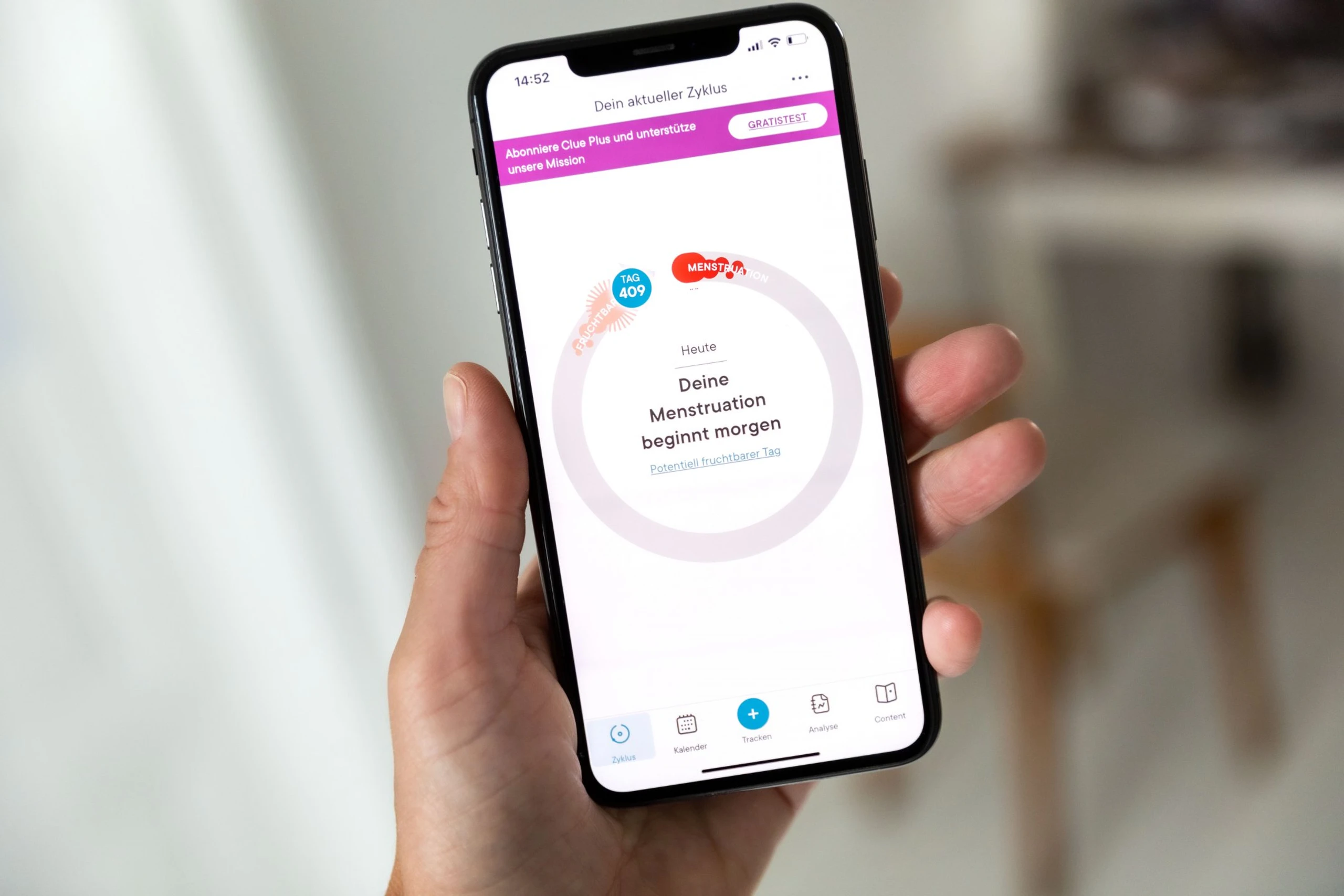 © Elke Mayr Blurred image background