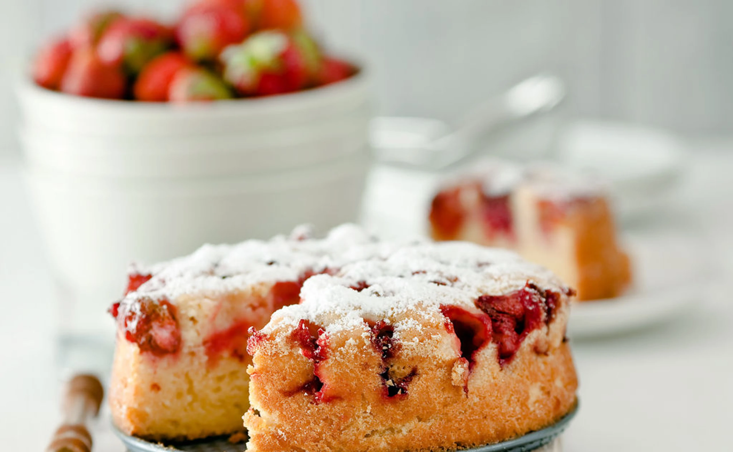 Einfacher, aber herrlich saftiger Erdbeerkuchen