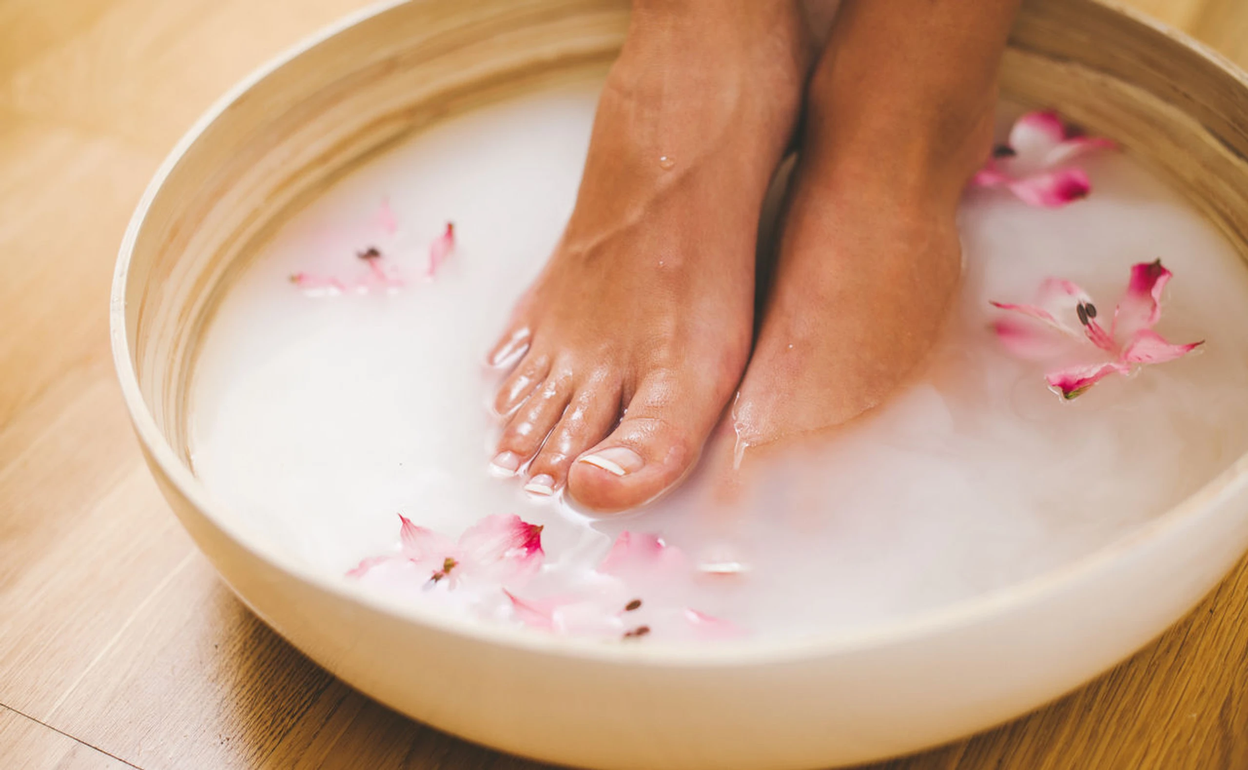 Fußbad selber machen: 5 Gründe warum ein Fußbad gut für deine Gesundheit ist