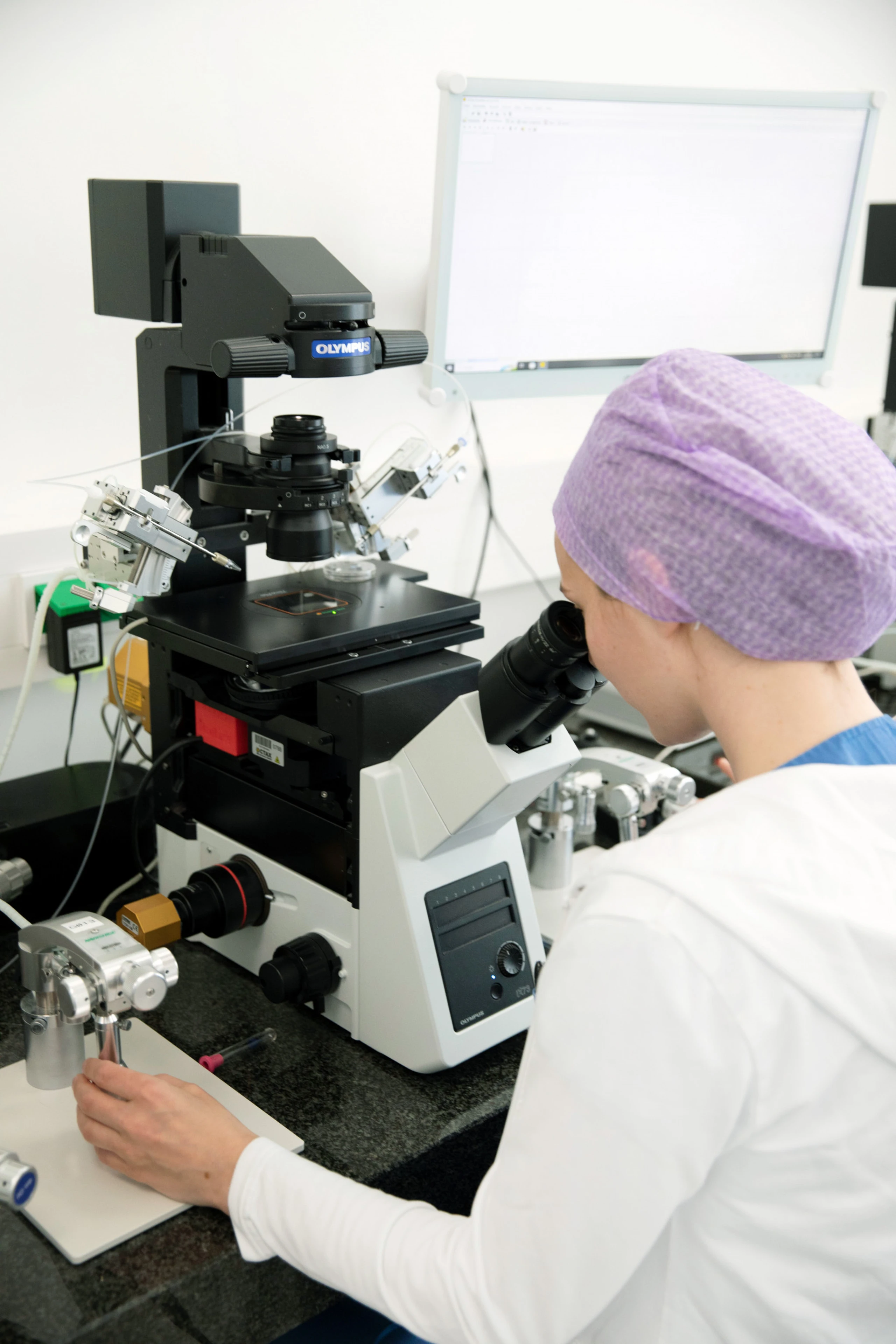 © Elke Mayr Blurred image background