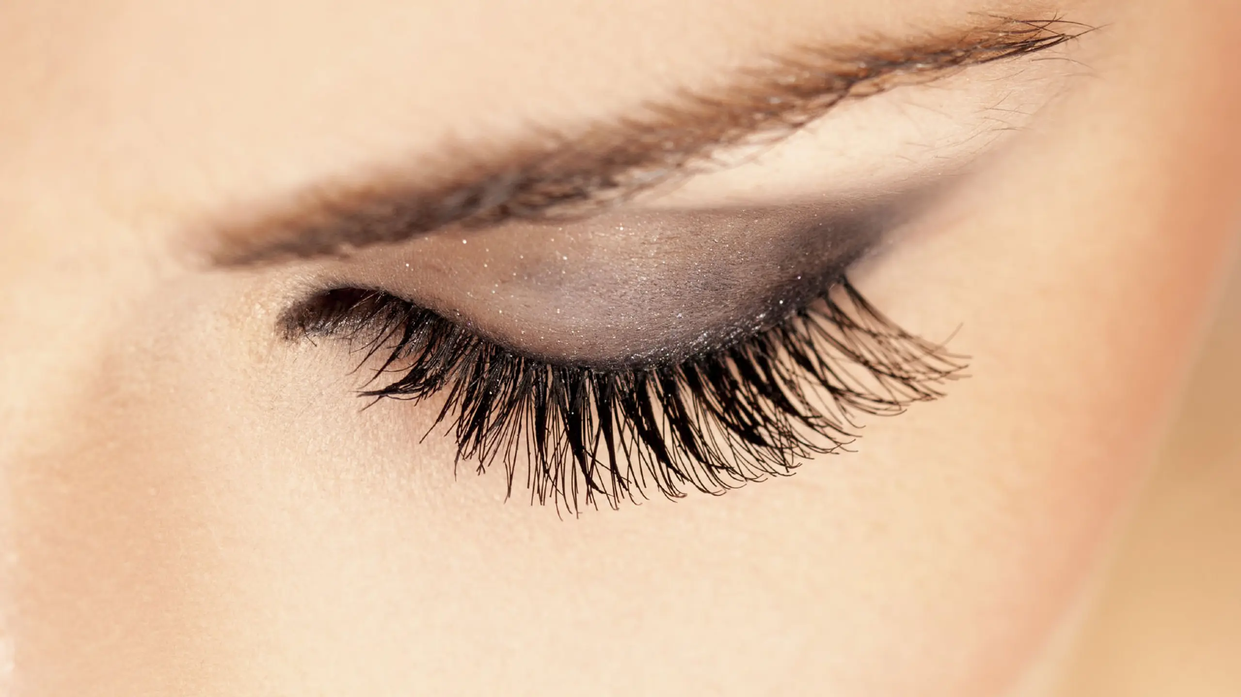 Wimpernverlängerung schädlich?