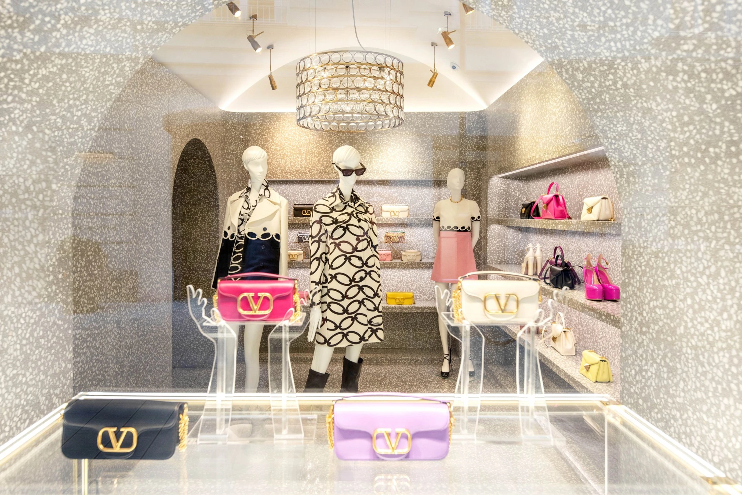 © Elke Mayr Blurred image background