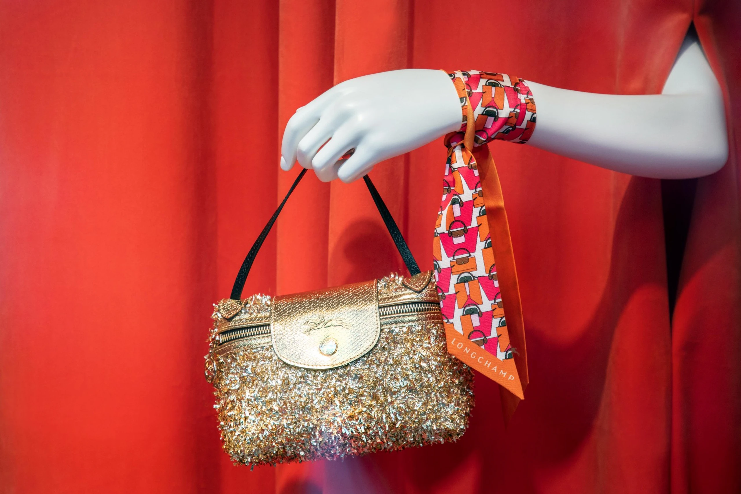 © Elke Mayr Blurred image background