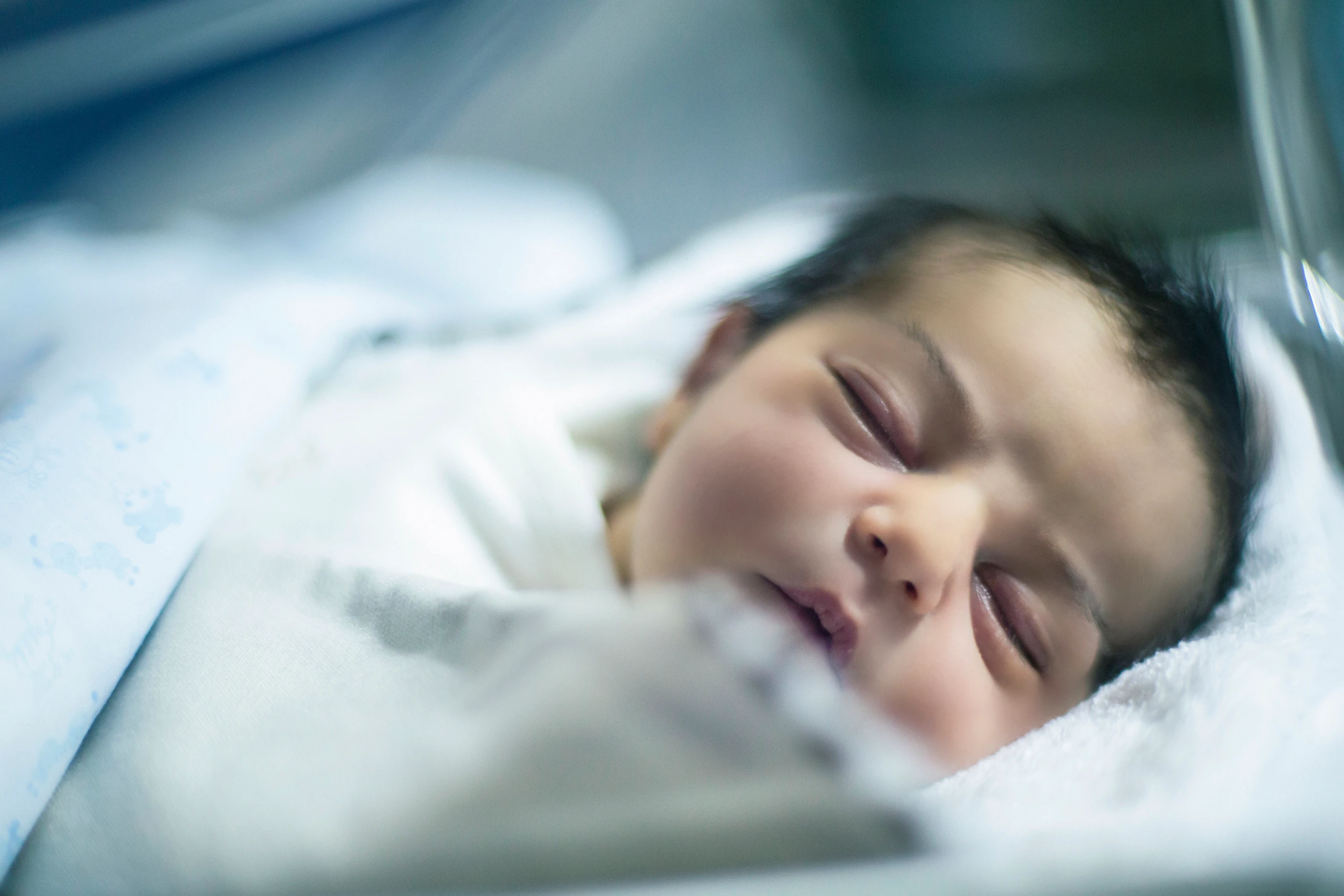 © iStockphoto, © iStockphoto Blurred image background