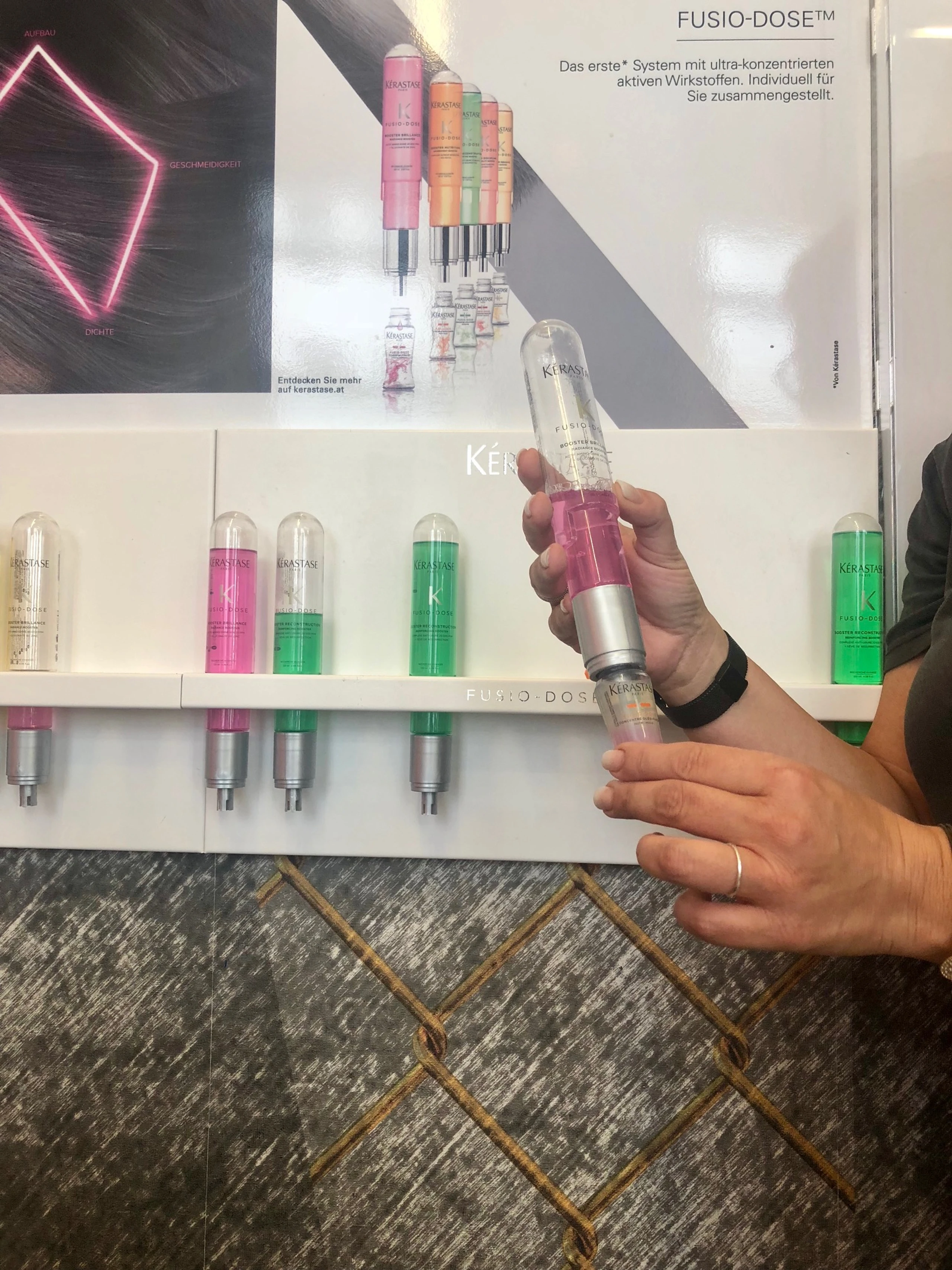 © Anna Weismann, © Anna Weismann Blurred image background