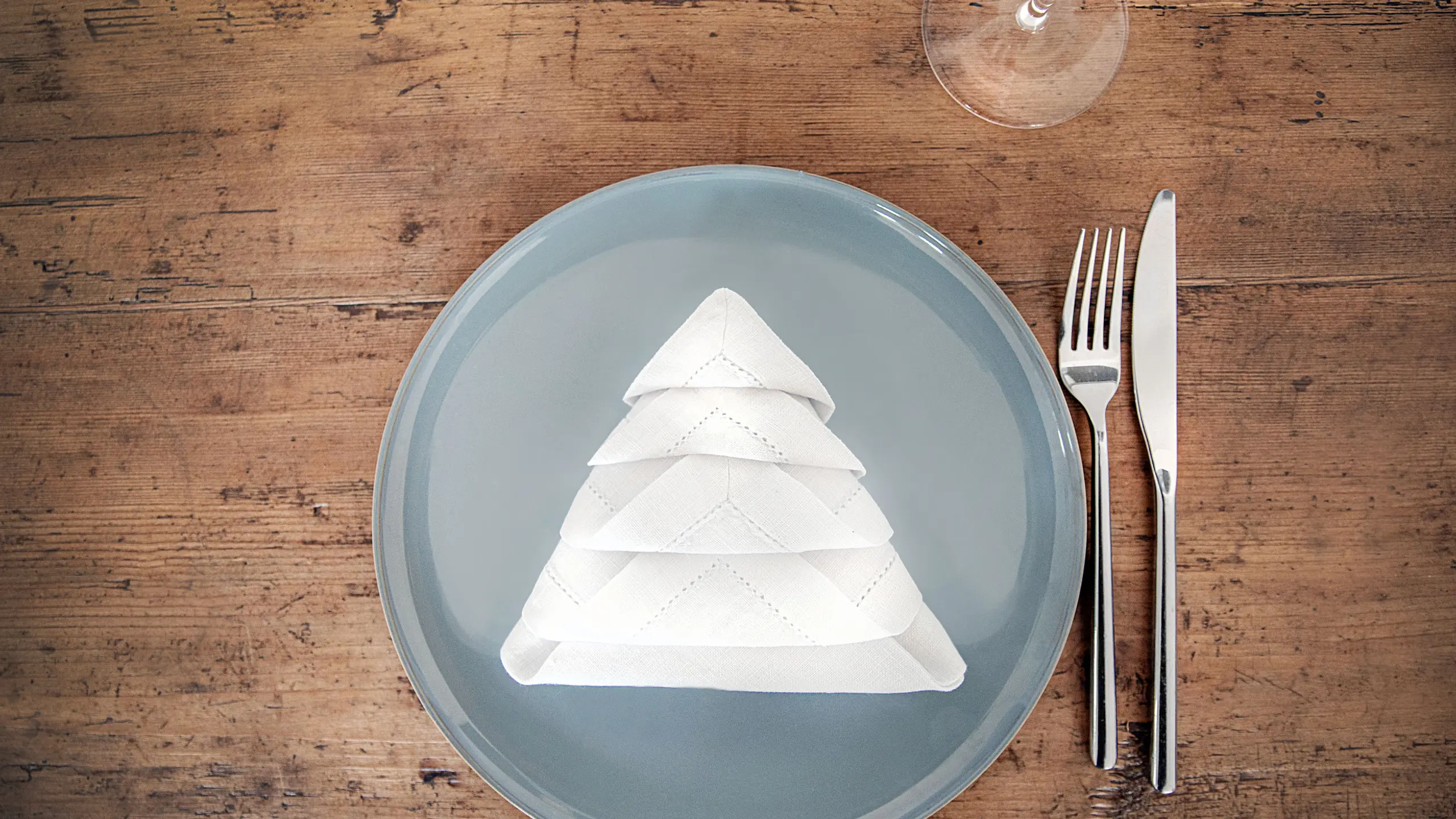 serviettenbaum-serviette-weihnachten-falten