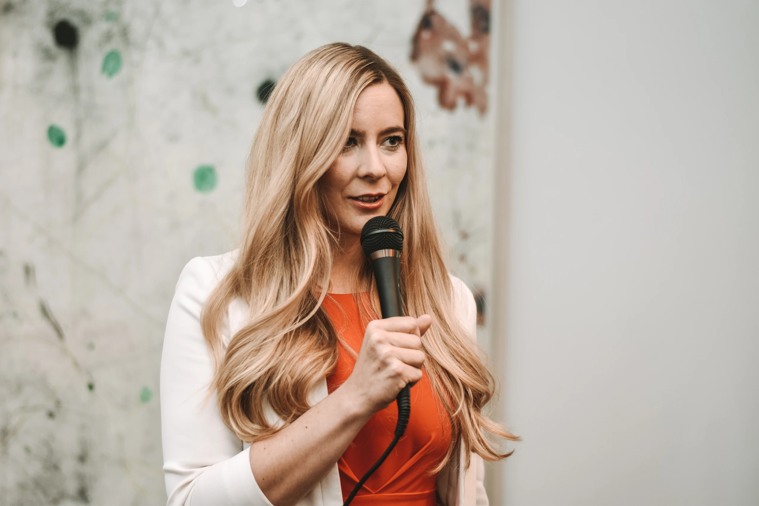 © PHH Blurred image background