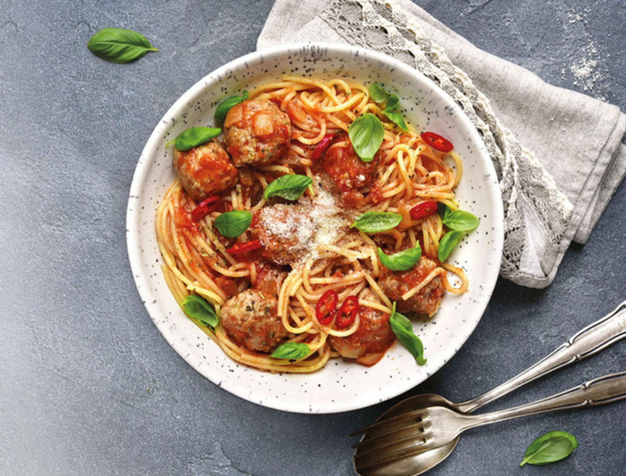 Spaghetti mit Fleischbällchen