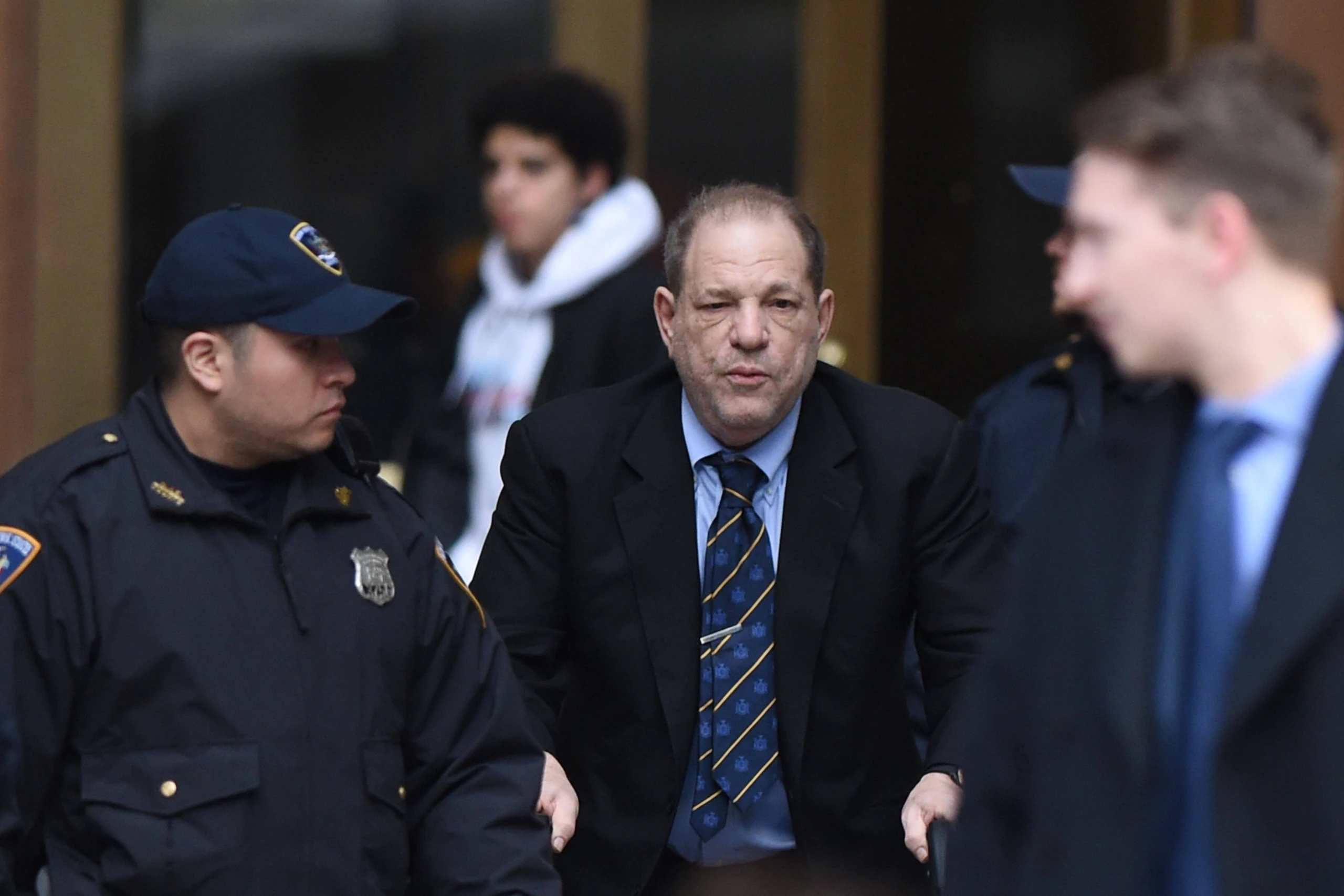 Wende im MeToo-Prozess: Betroffene reagieren auf die Urteilsaufhebung von Harvey Weinstein