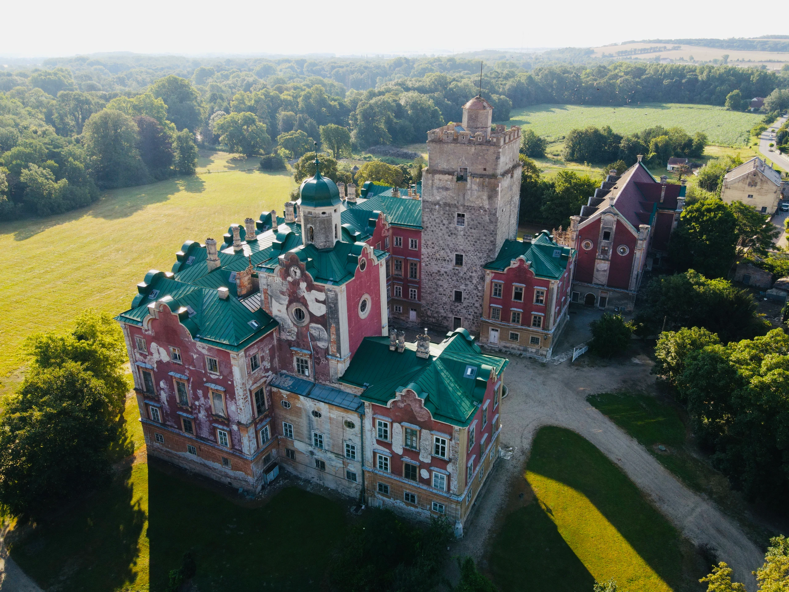 © Thomas Caks Blurred image background