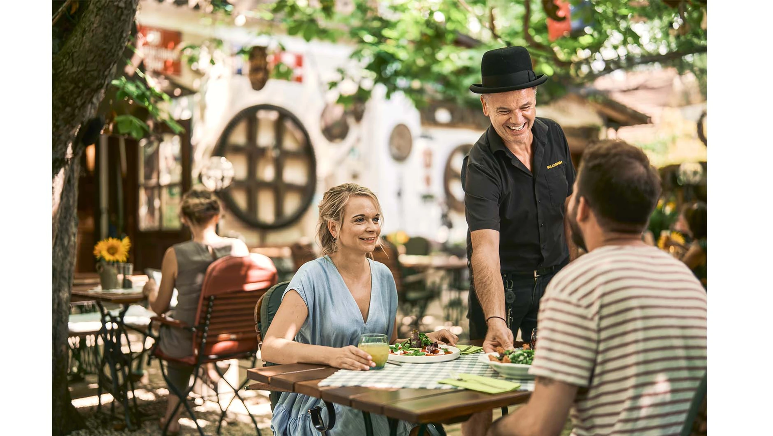 © TV Thermen- & Vulkanland – Robert Maybach Blurred image background