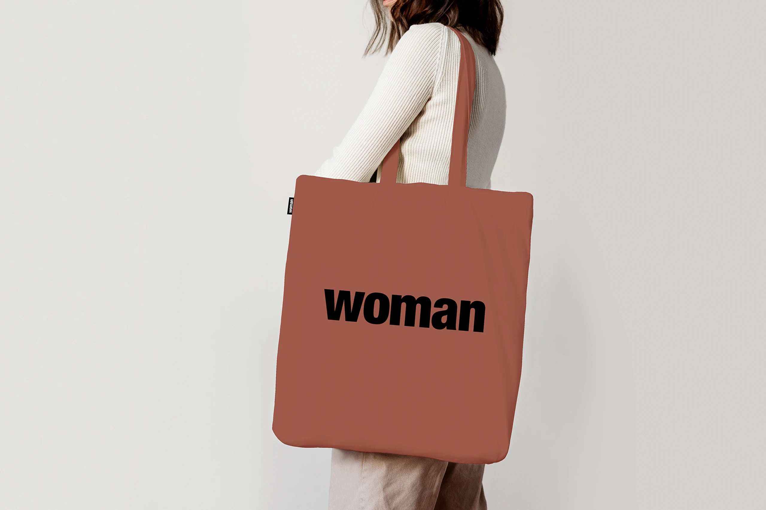 So bekommen Sie die exklusive WOMAN Trend Bag