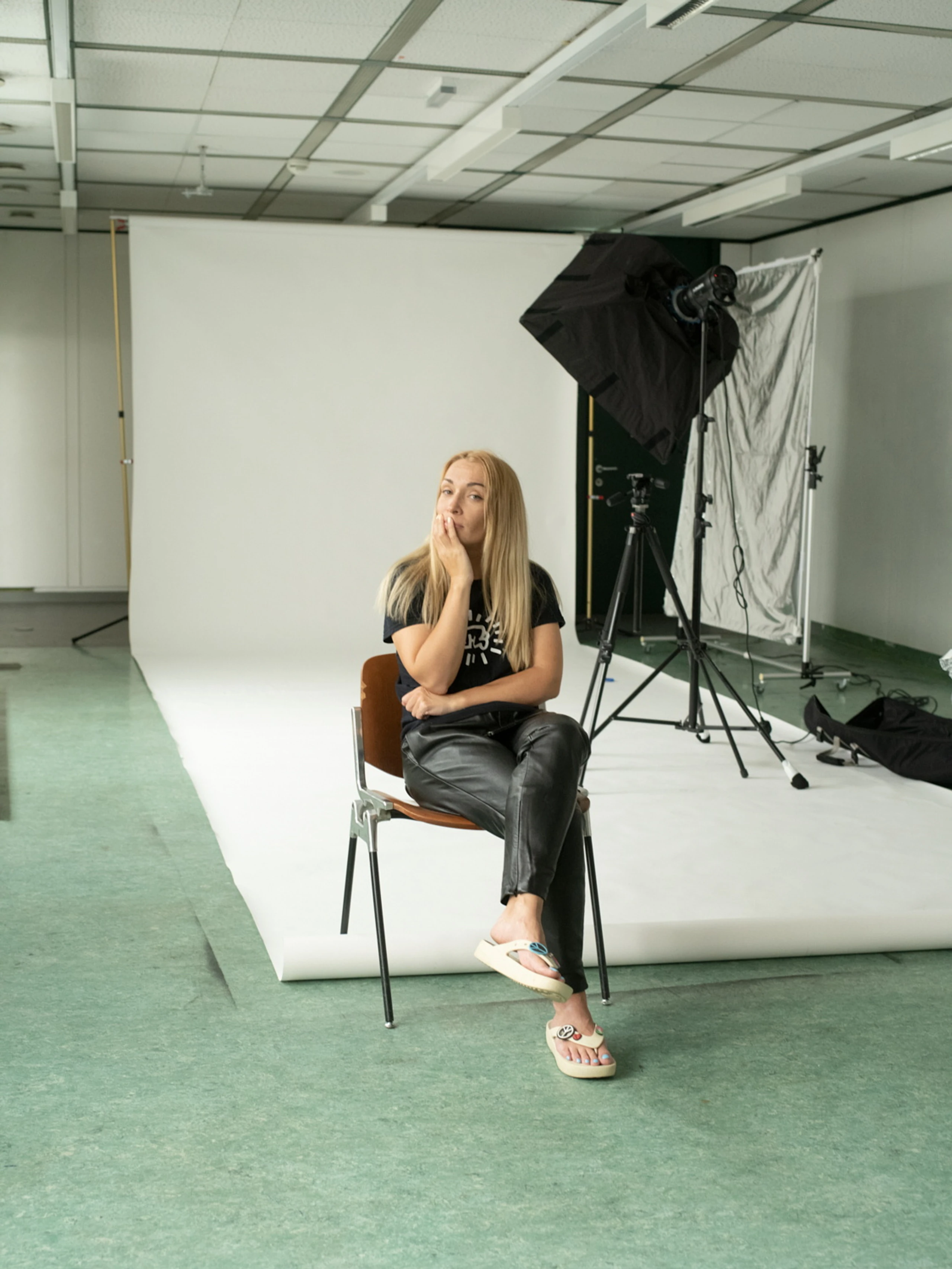 © Elsa Okazaki Blurred image background