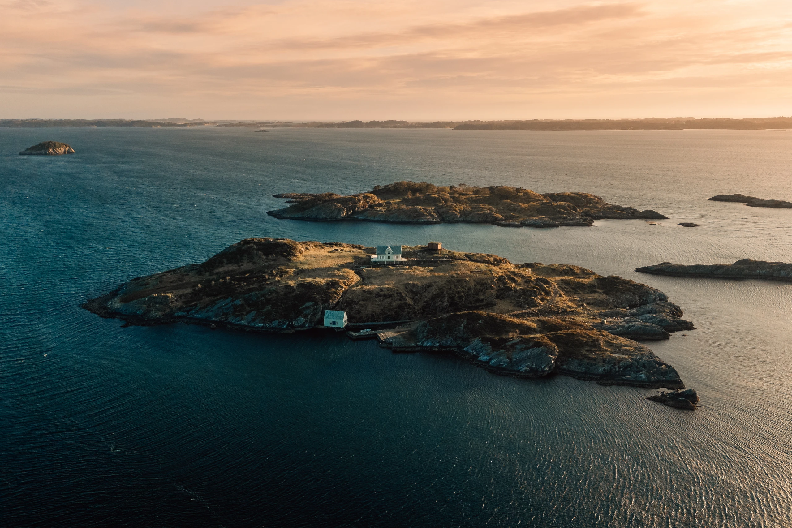 Vogelperspektive der Insel in Norwegen